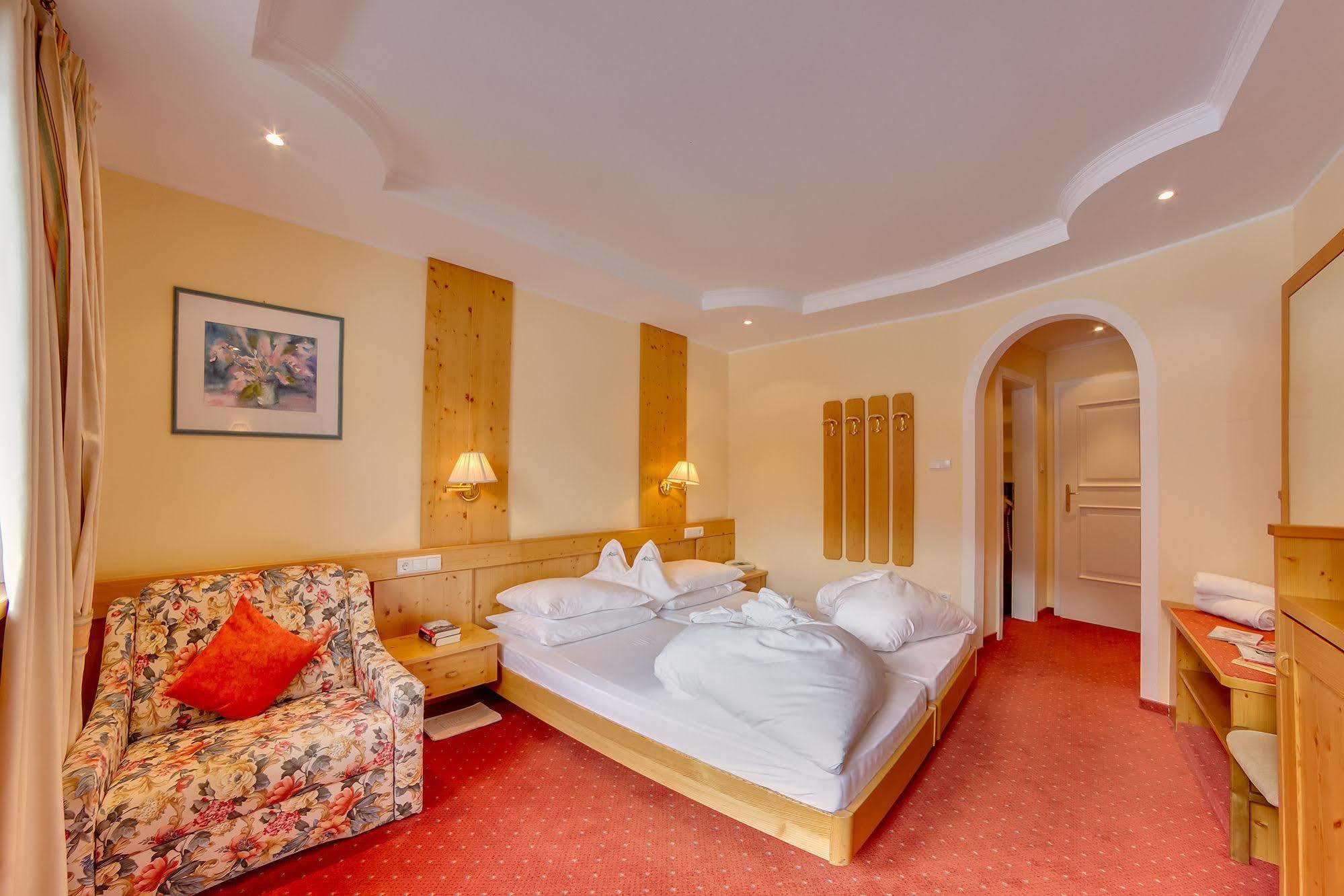 Hotel Berger Superior Riva di Tures Zewnętrze zdjęcie